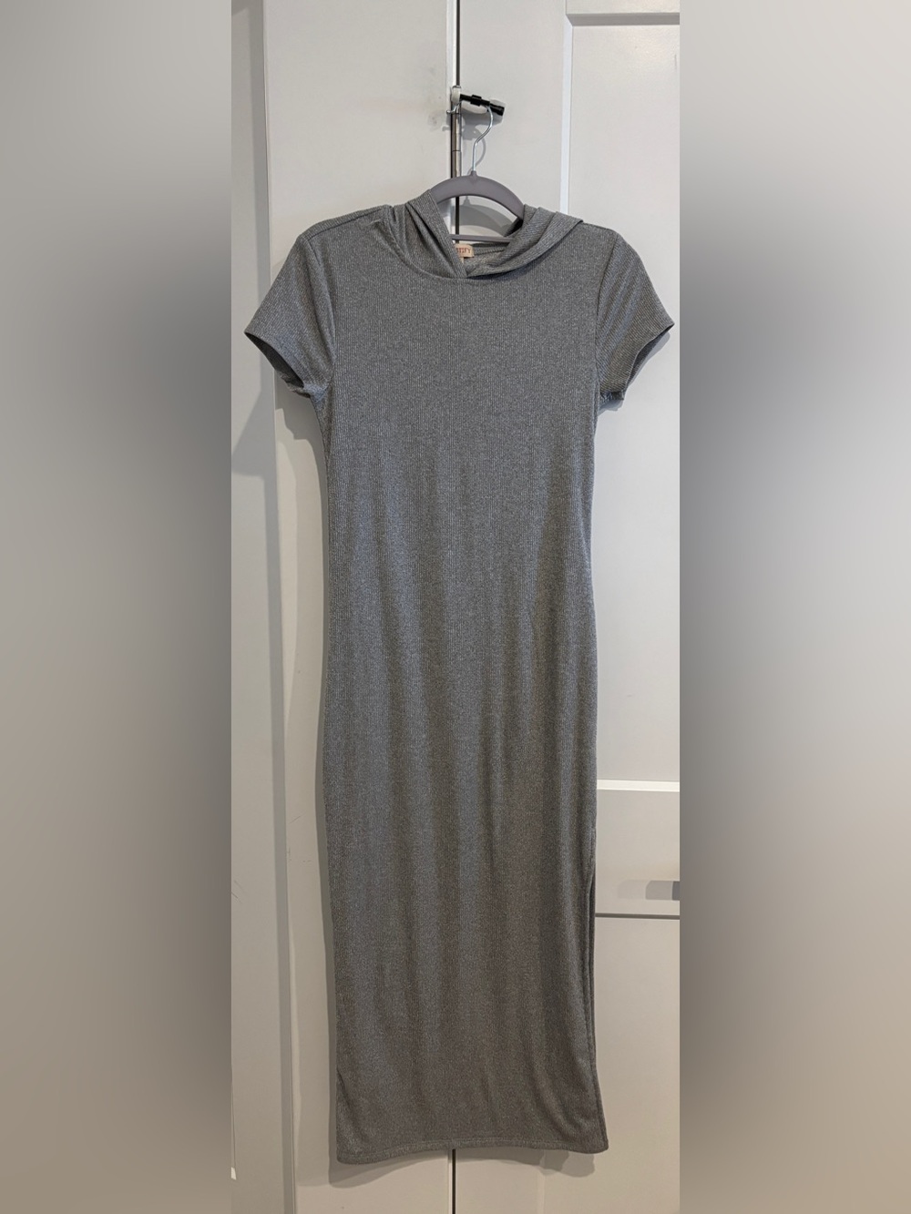 J for Justify Gray Ribbed Short Sleeve Maxi Dress. Size M
